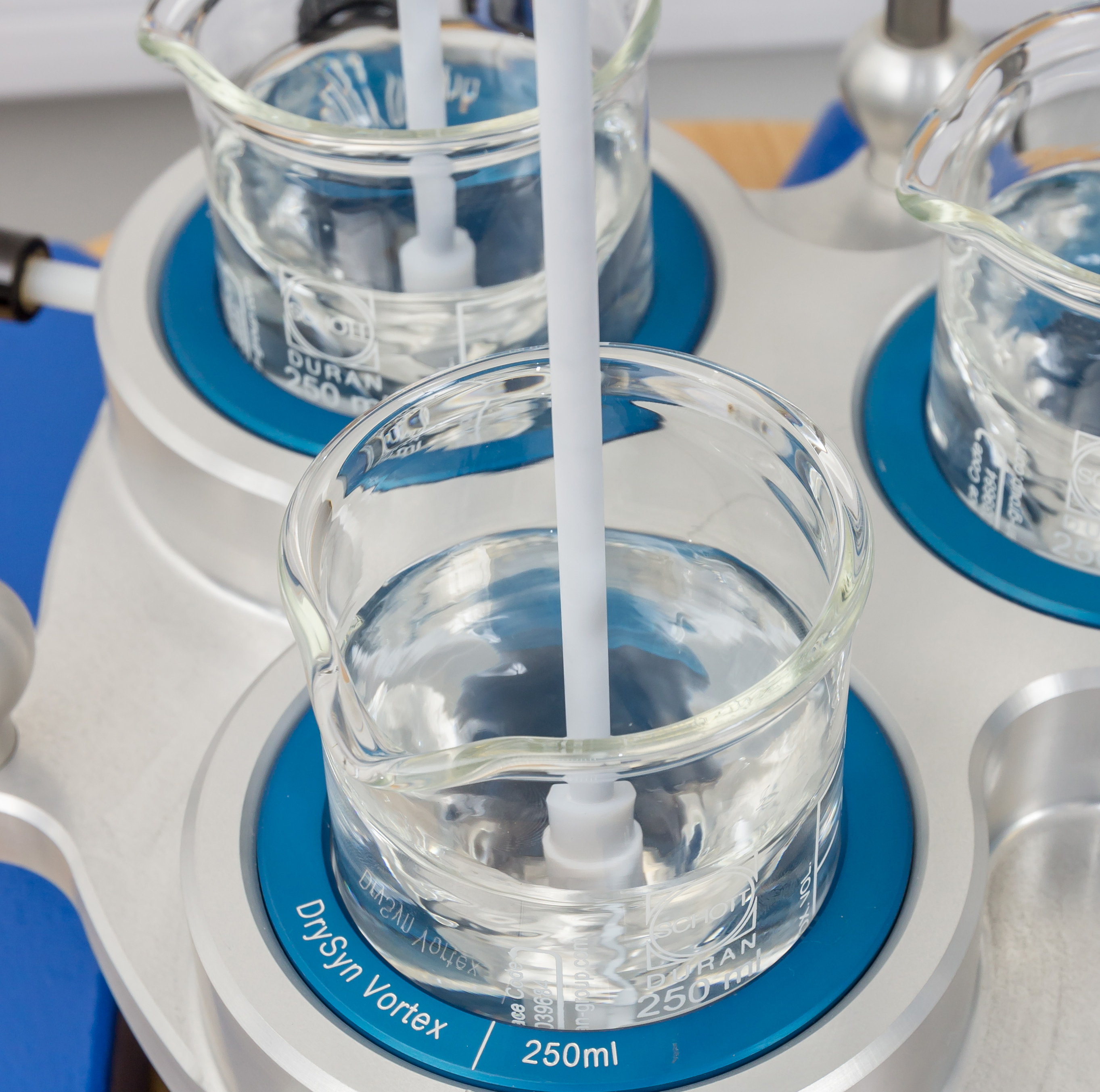 Reliable and Effective Parallel Stirrer/Blenders