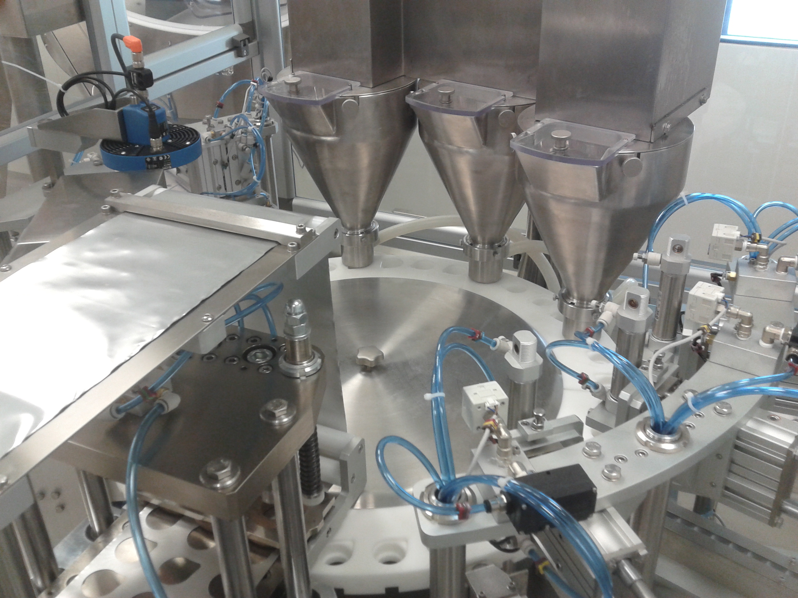 EXTEMPORARY CAPS PACKAGING MACHINES
