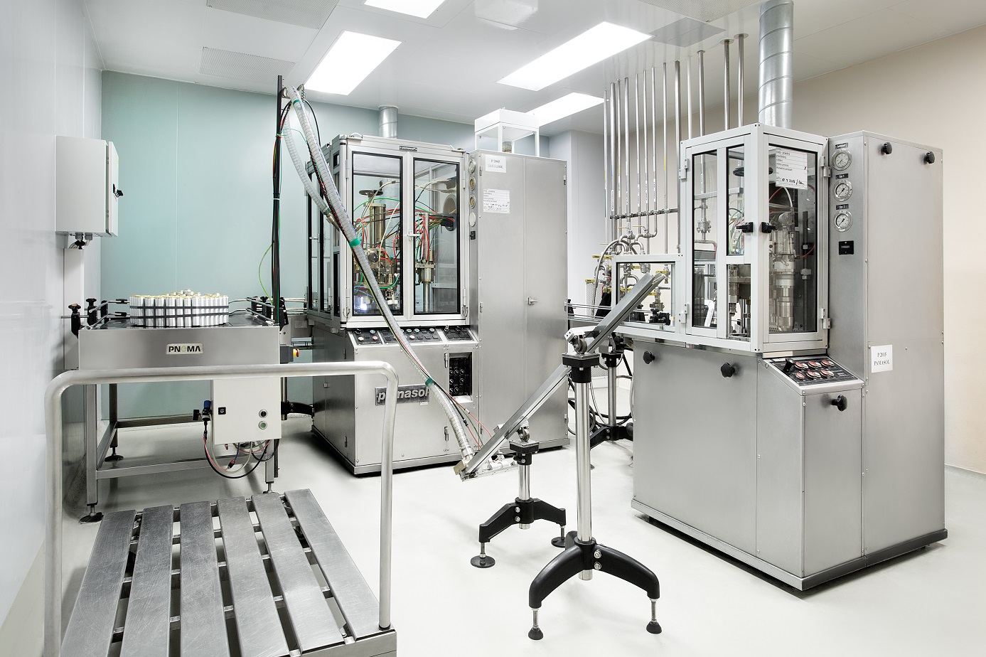 Aerosol filling line