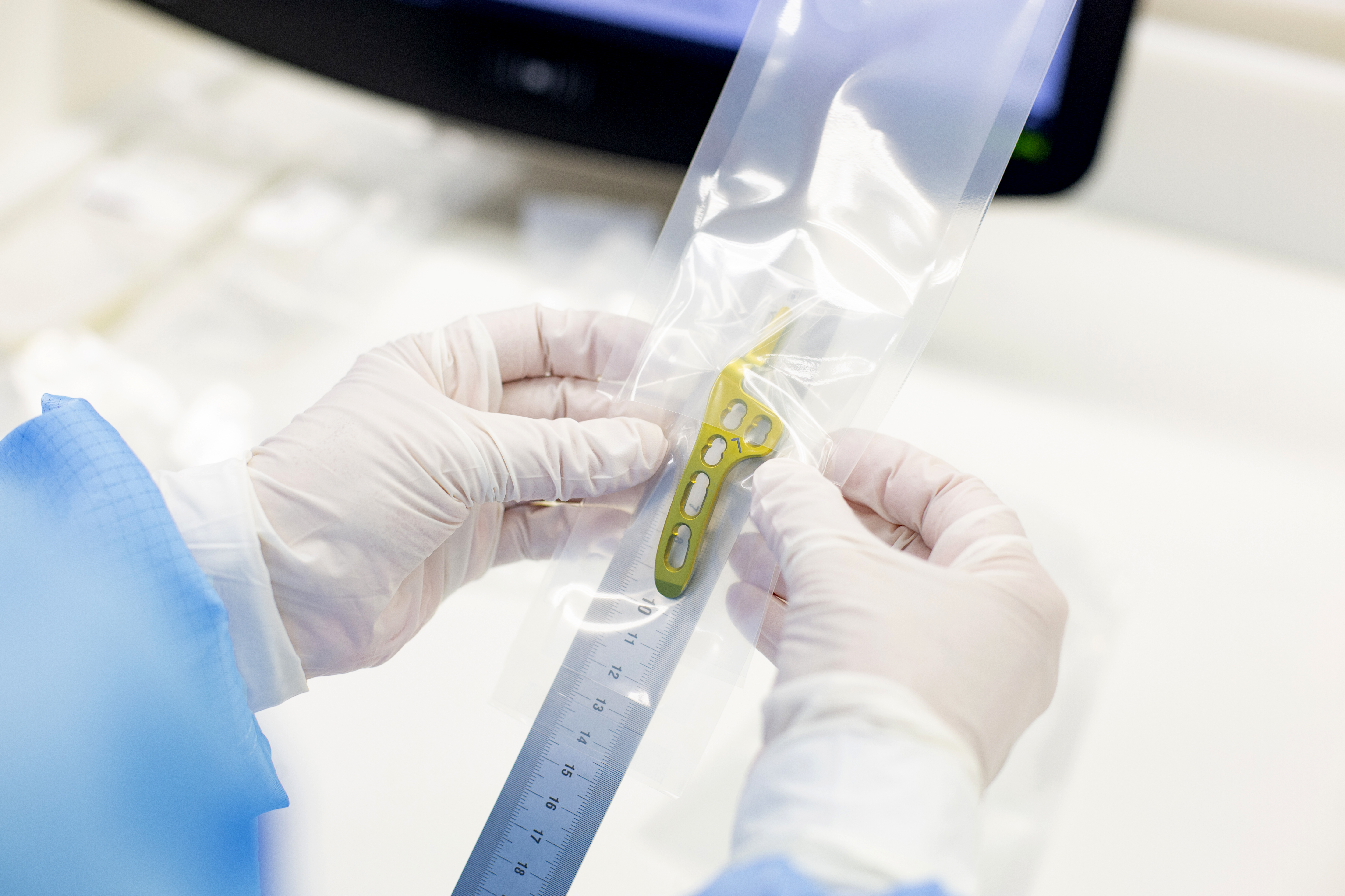 Contract Packaging Medical - Packaging orthopedic Implant