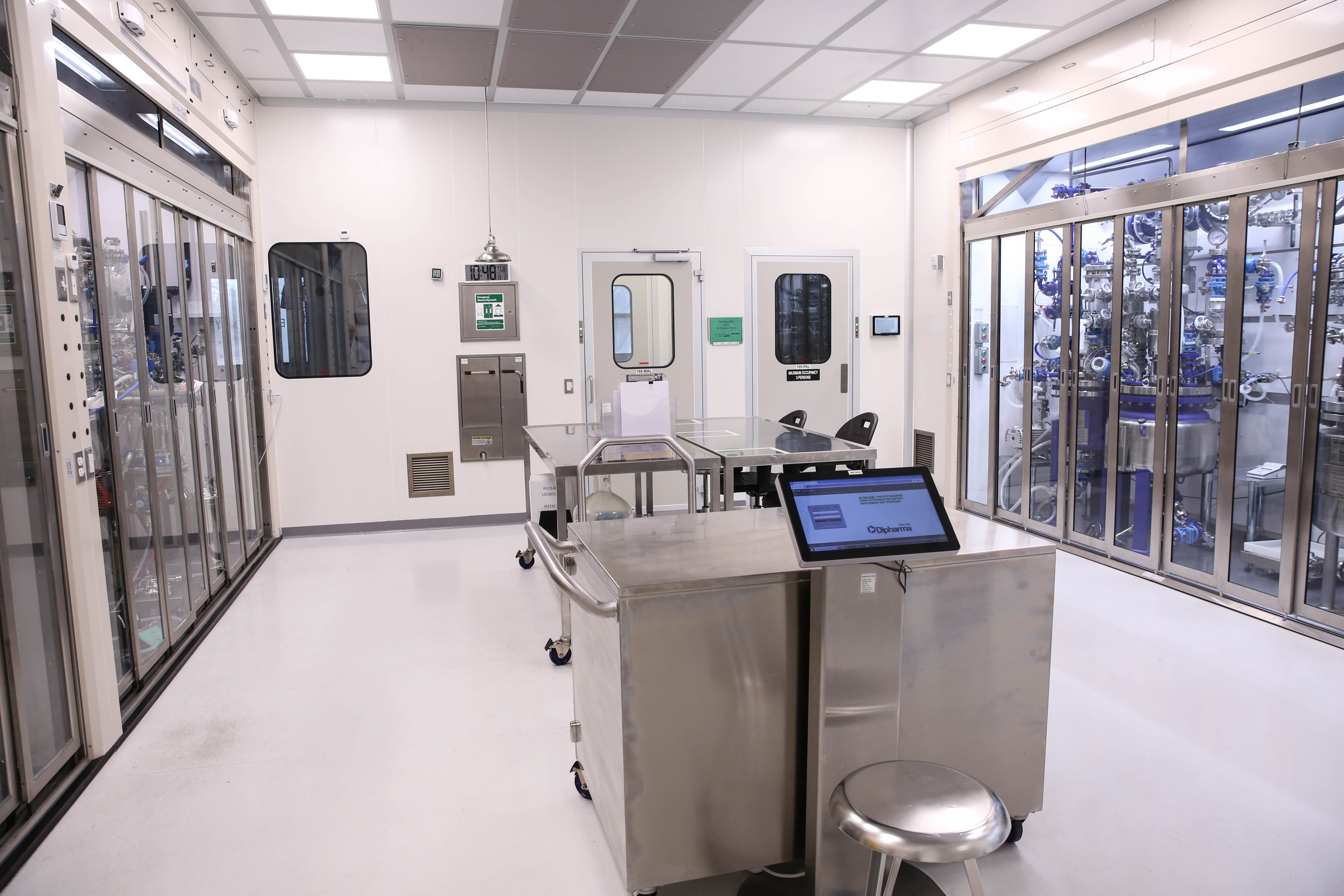 Cutting-edge CGMP kilolab, at Dipharma Inc., US