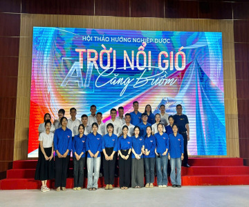 CPC1 Hanoi Accompanies Ha Tinh Medical College Students in Career