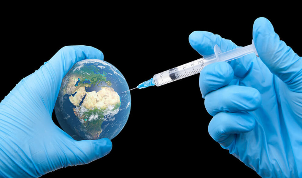 Finding the right experts and collaborating at speed essential to COVID-19 vaccine rollout, says CPHI panel