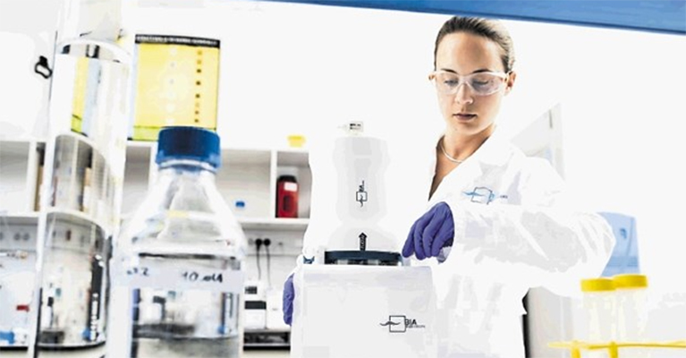 Industrial-scale manufacture of therapeutic exosomes