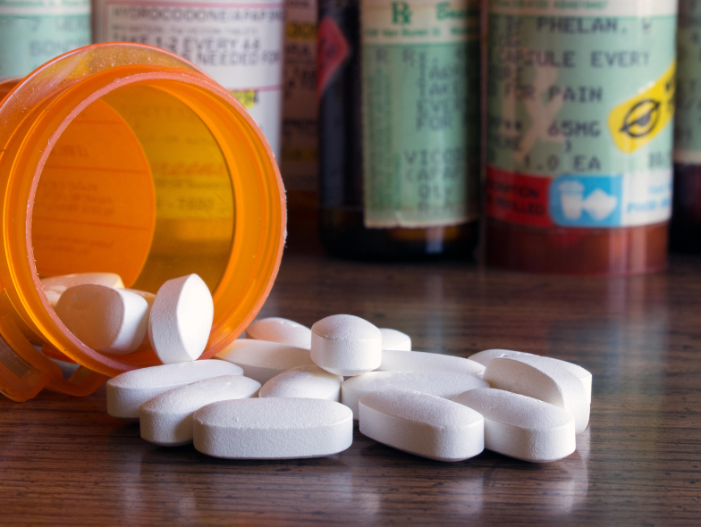 Opioid antagonist naloxone considered safe for over-the-counter use