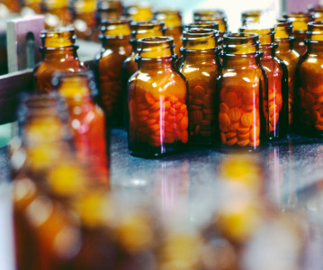 Pharmaceutical middlemen propose business practice modifications, hope to avoid new regulations