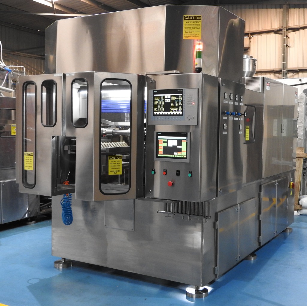 Pharma production cleanroom environment showing sterile injectable manufacturing setup