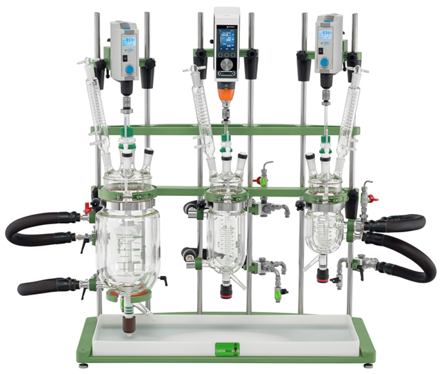 Complete ChemRxnHub™ Systems with Tool-Free Jacket Connections 1