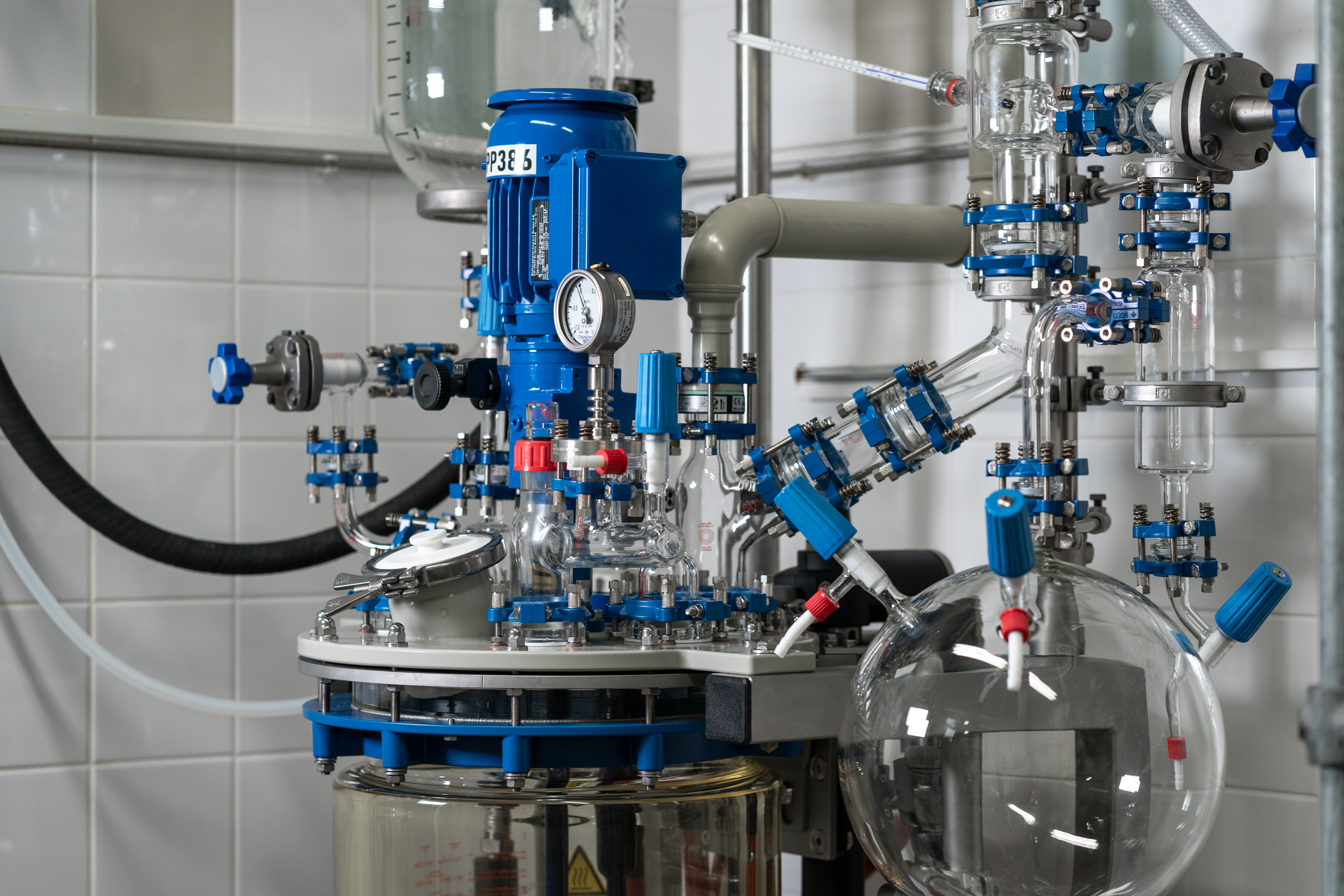 Contract manufacturing and analytical services