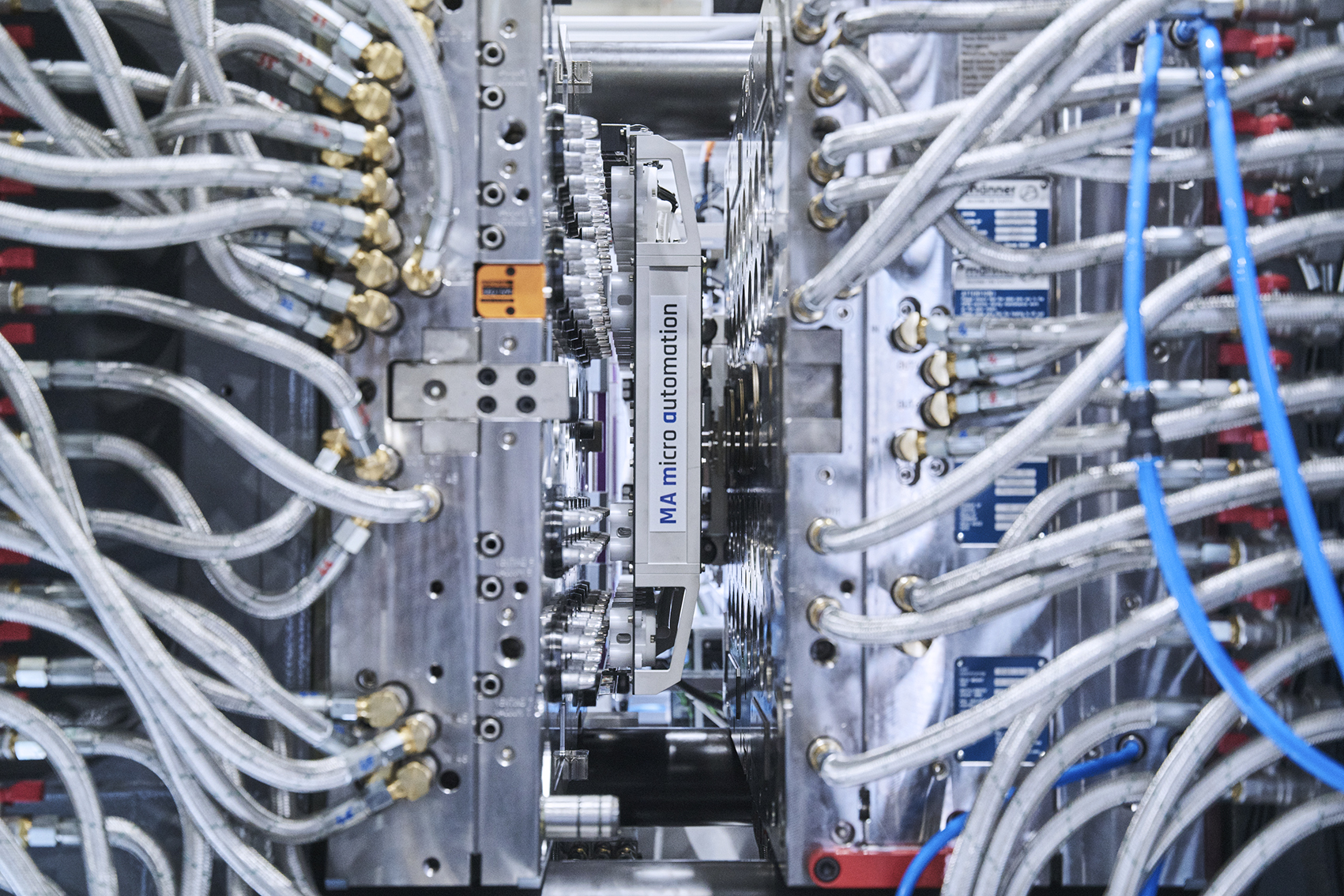 CORVI IM - Platform solution for medical molding 3