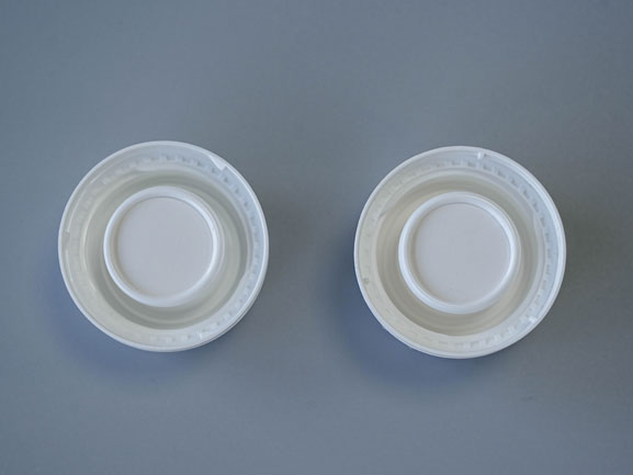 Desiccant container with Child Resistant Cap 3