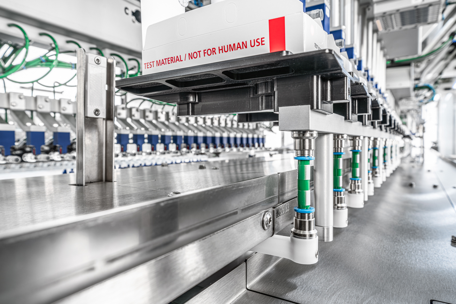 Eleven formats, one line – a flexible high-performance system for global vaccine distribution 2
