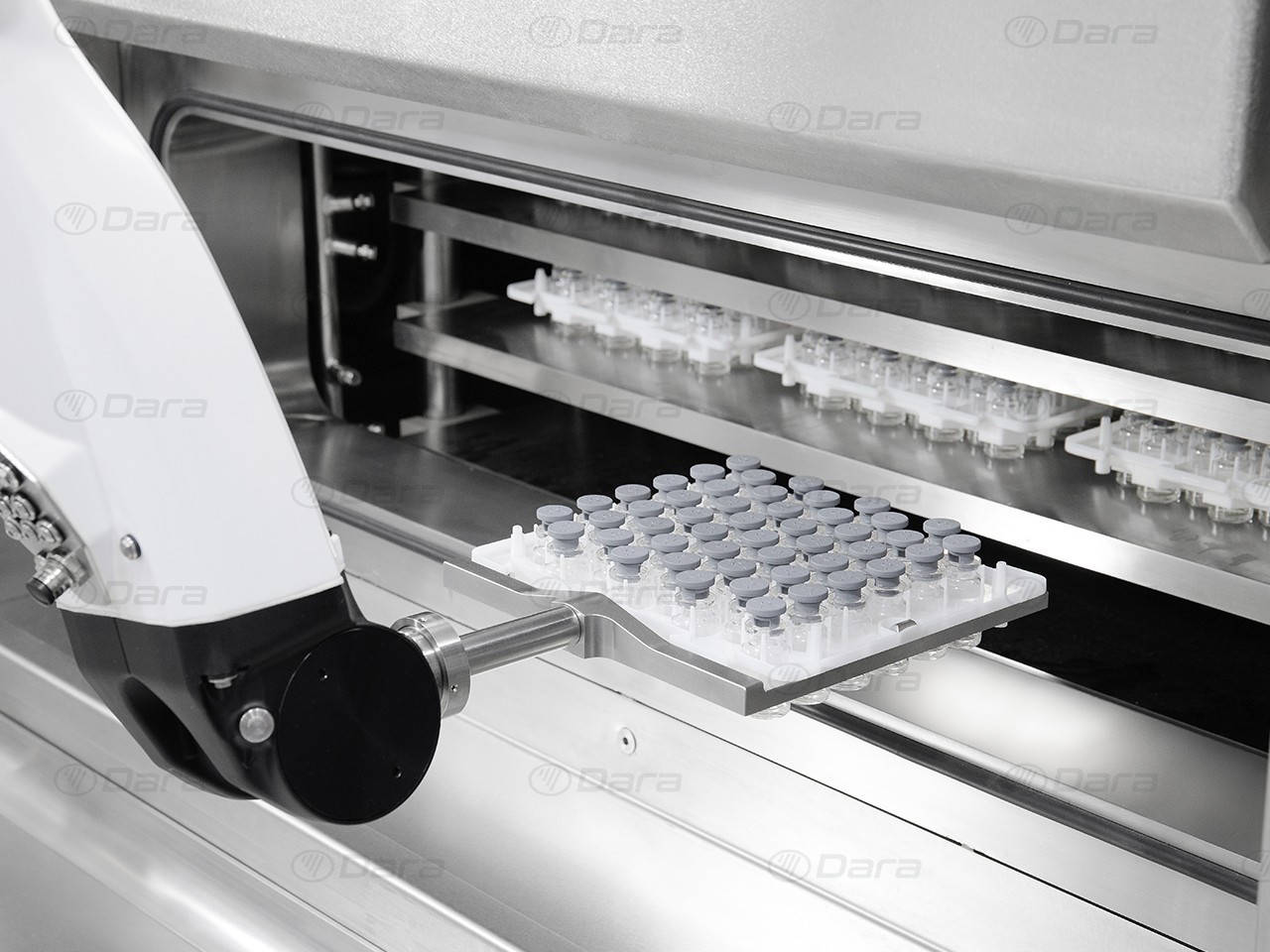 Freeze dryer automatic loading and unloading system for vials 1