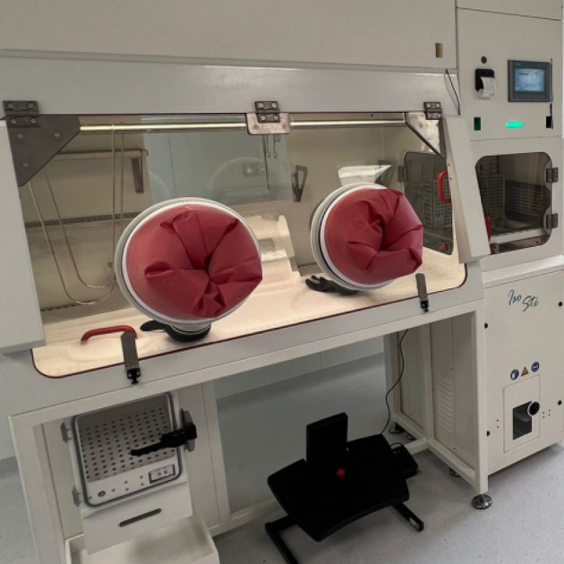 High-Containment Isolator Formulation & Weighing Services