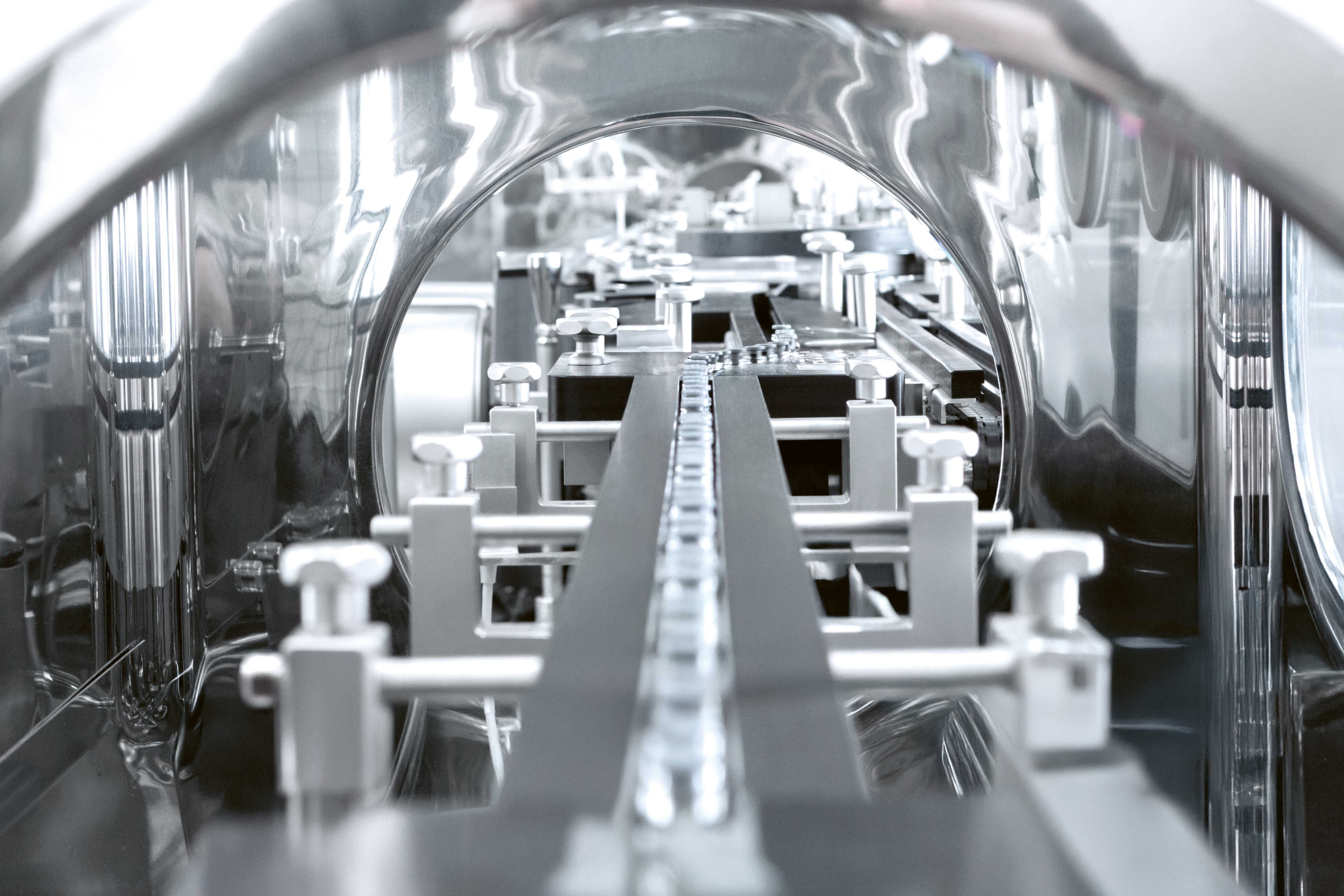 ISOLATOR SYSTEM. Integrated solutions for processing excellence.systems for liquids or powders, ISOLATION TECHNOLOGY minimises direct human interven 2