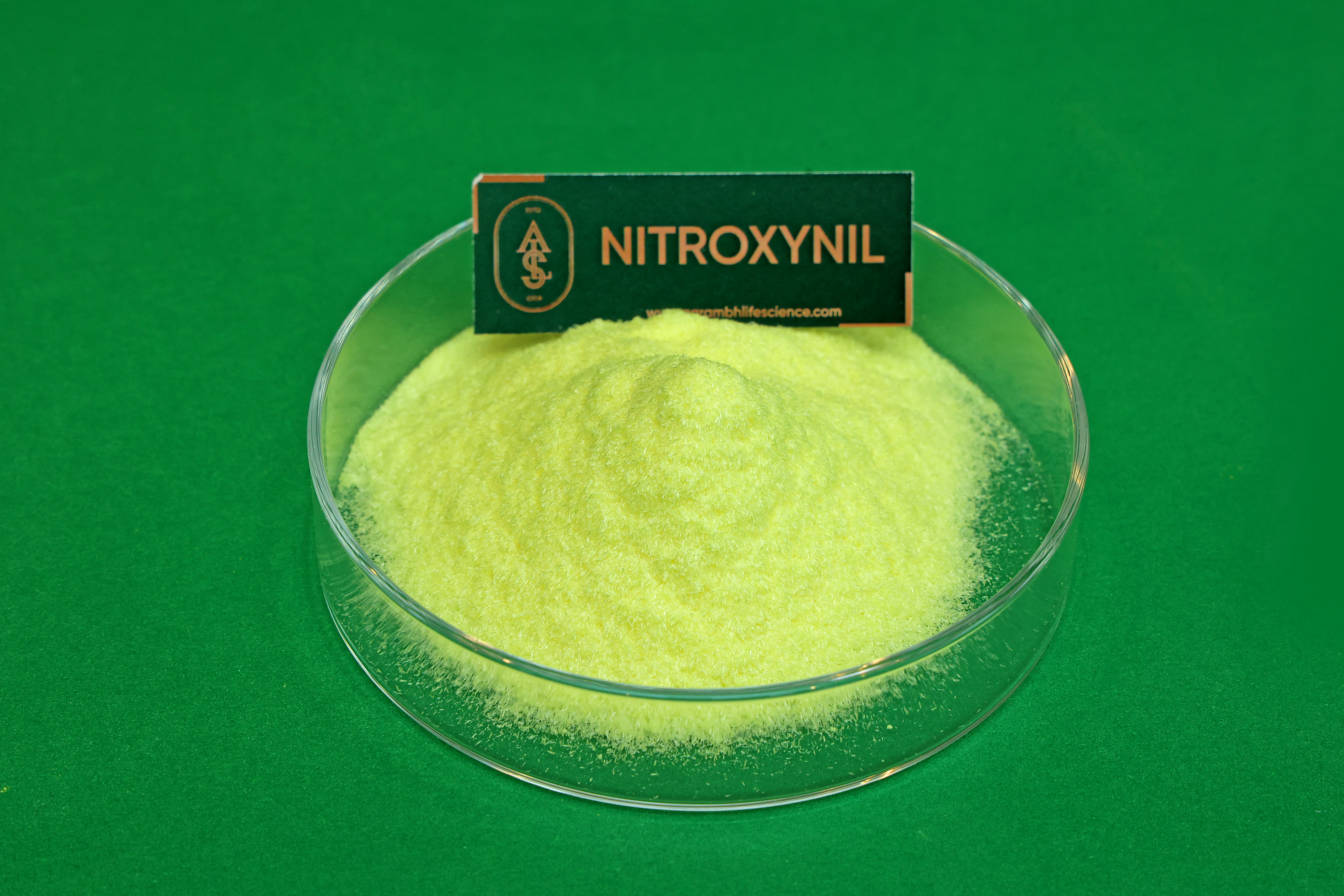 Nitroxynil