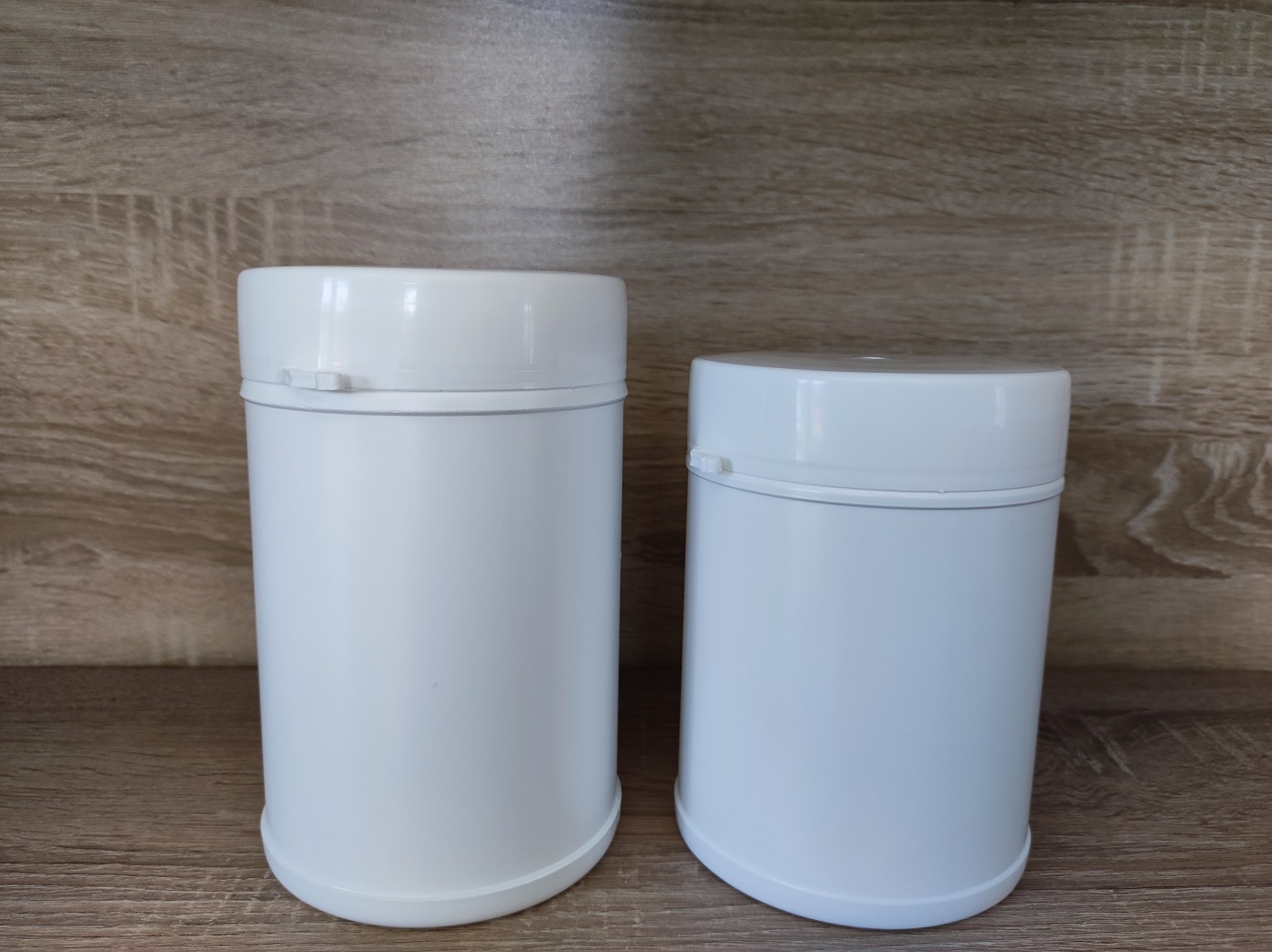PLASTIC JARS WITH THREAD 2