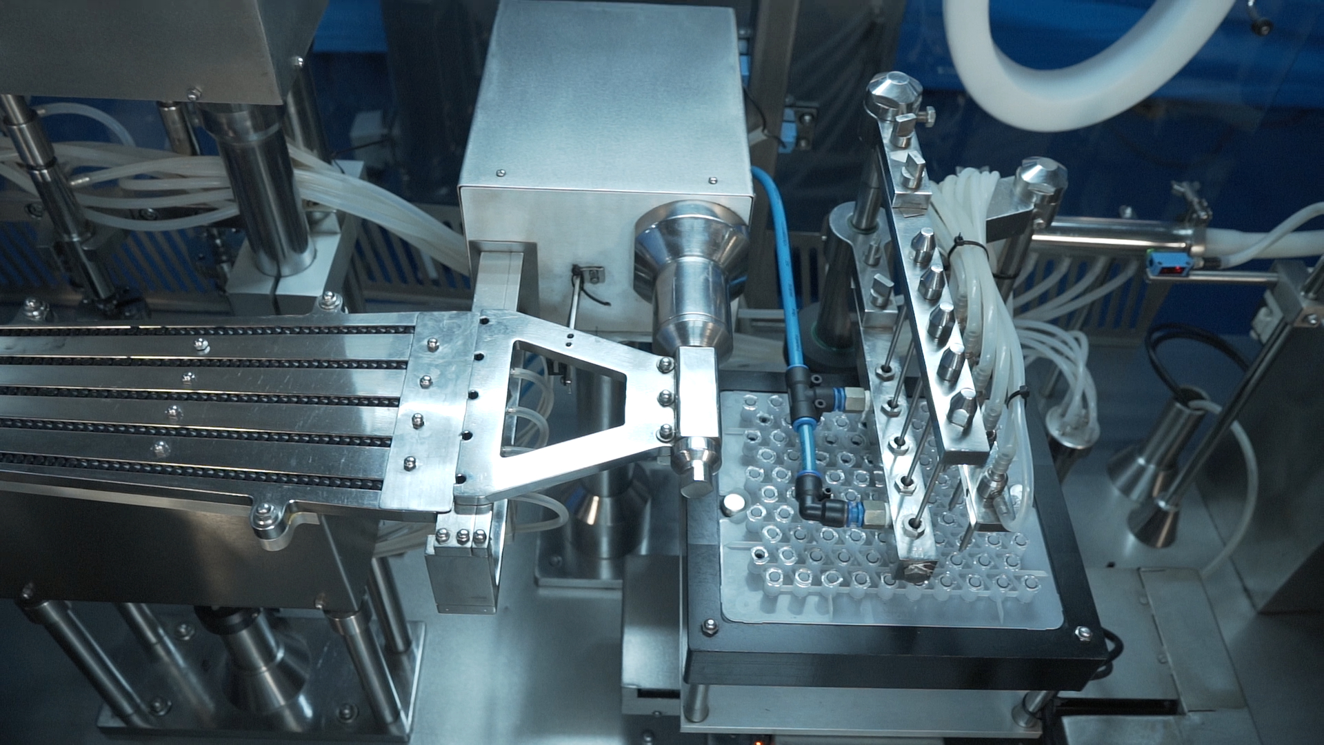 Pre-Filled Syringe Filling Machine 3
