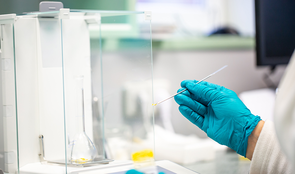 SEMI PILOT LABORATORY - CDMO SERVICES - ADL BIOPHARMA