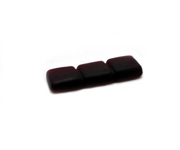 Sports bar with caffeine and wild berry flavour