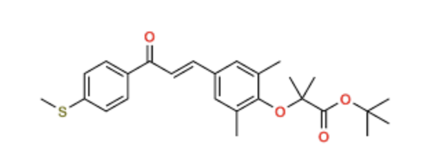 Tert-butyl (E)-2-(2,6-dimethyl-4-(3-(4-(methylthio)phenyl)-3-oxoprop-1-en-1-yl)phenoxy)-2-methylpropanoate
